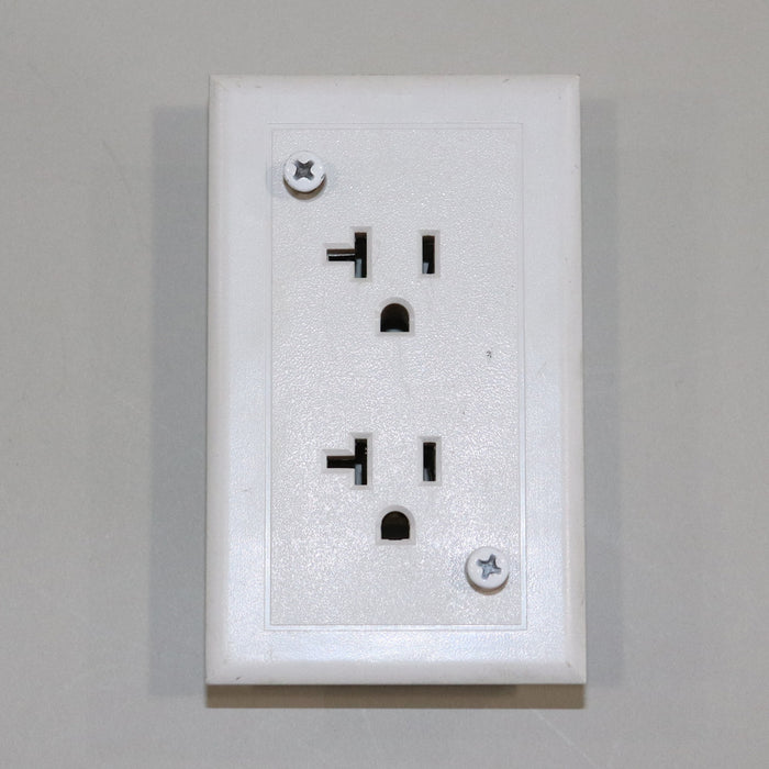 20 Amp White Outlet Used