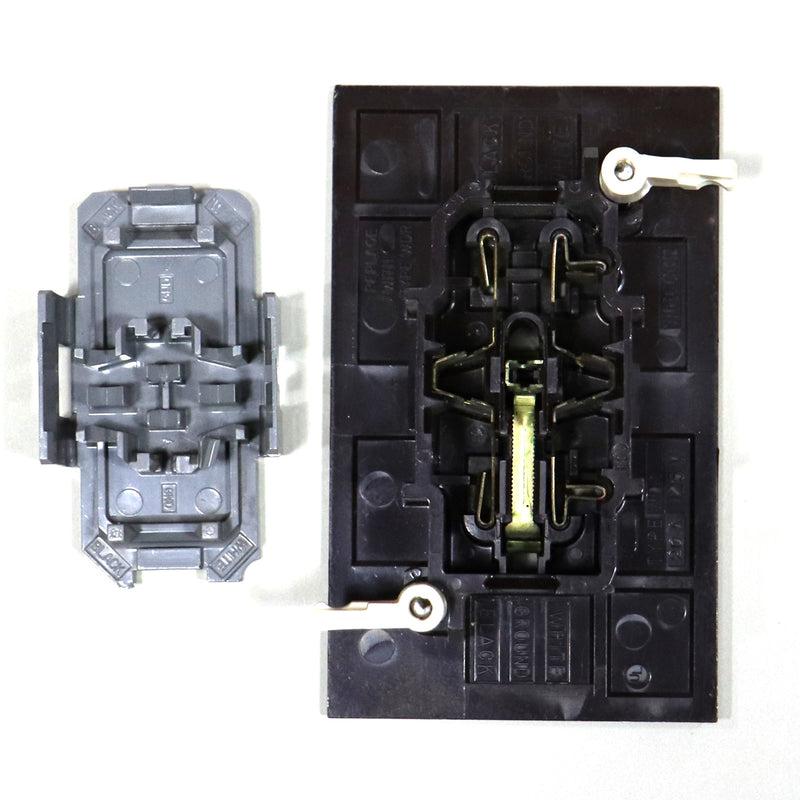 rear view of a 20 amp outlet