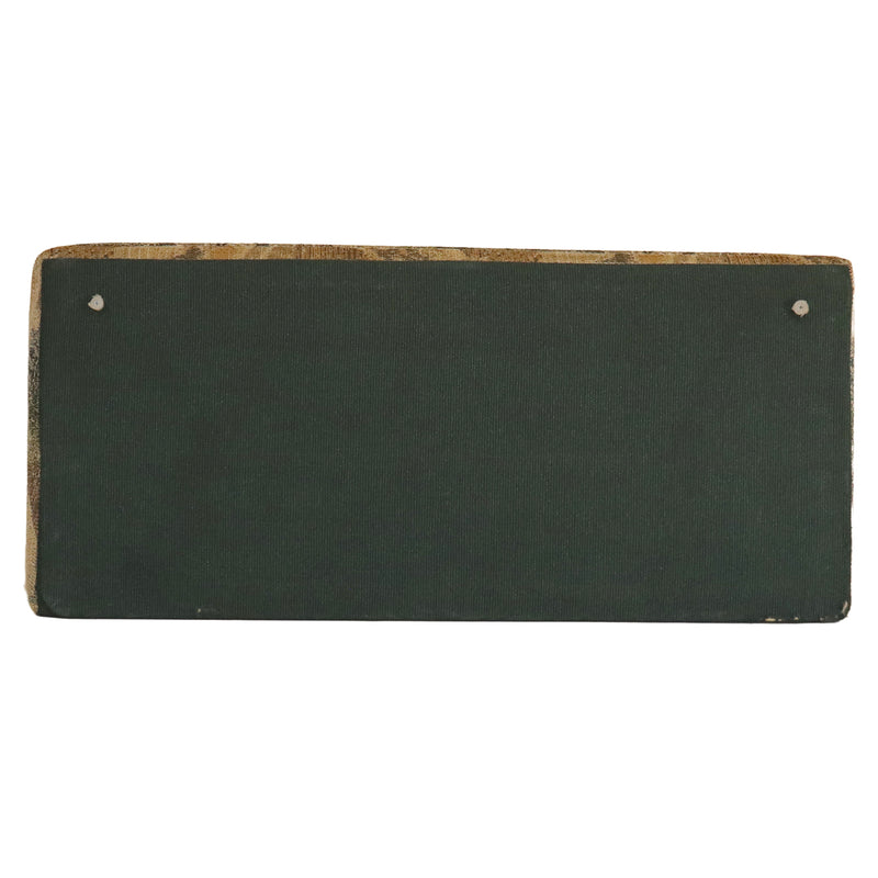 2002 cheyenne dinette bottom cushion as seen from the bottom
